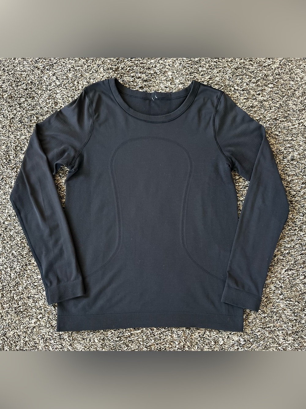 Lululemon Women’s Breeze By Long Sleeve - Black - size medium